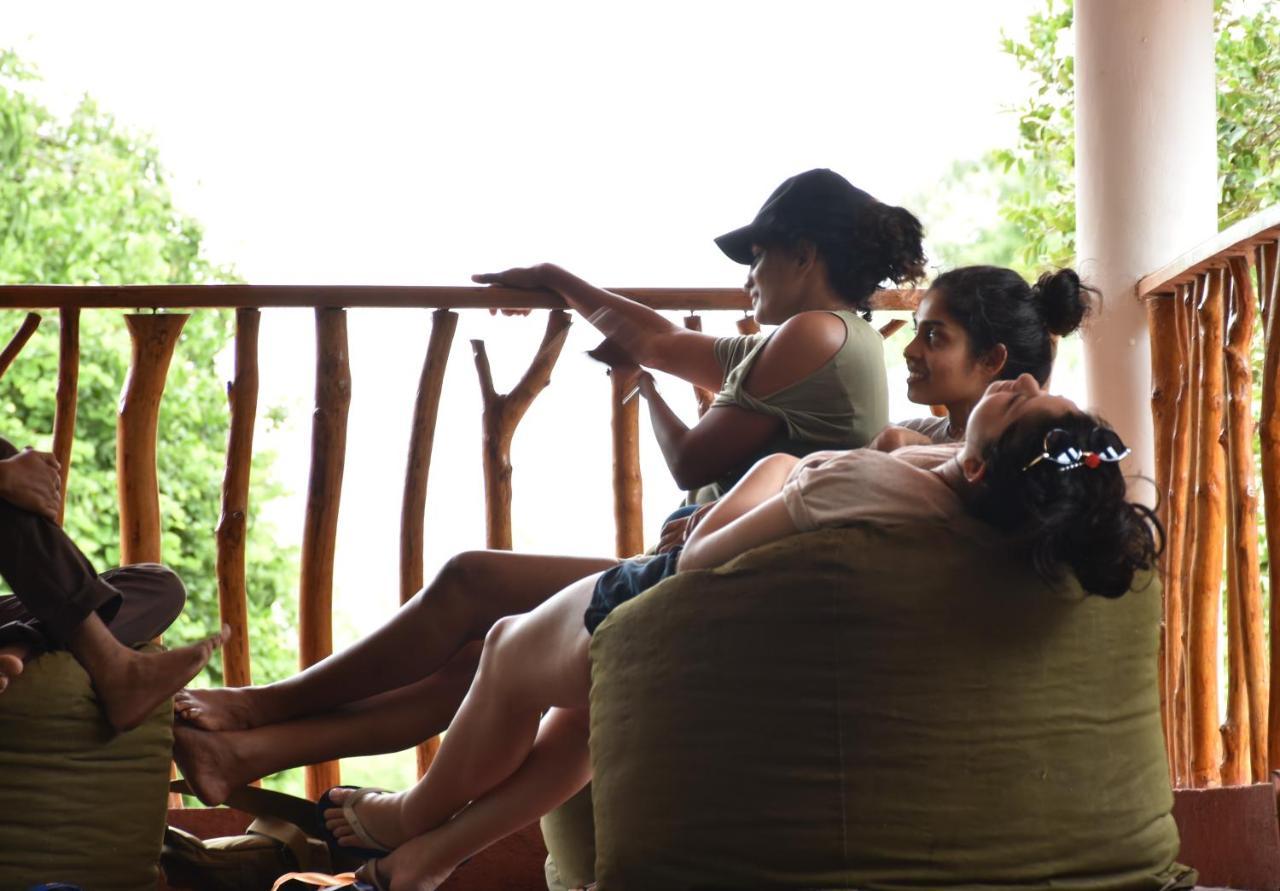 Funky Leopard Safari Lodge Bordering Yala National Park Kataragama Exteriör bild