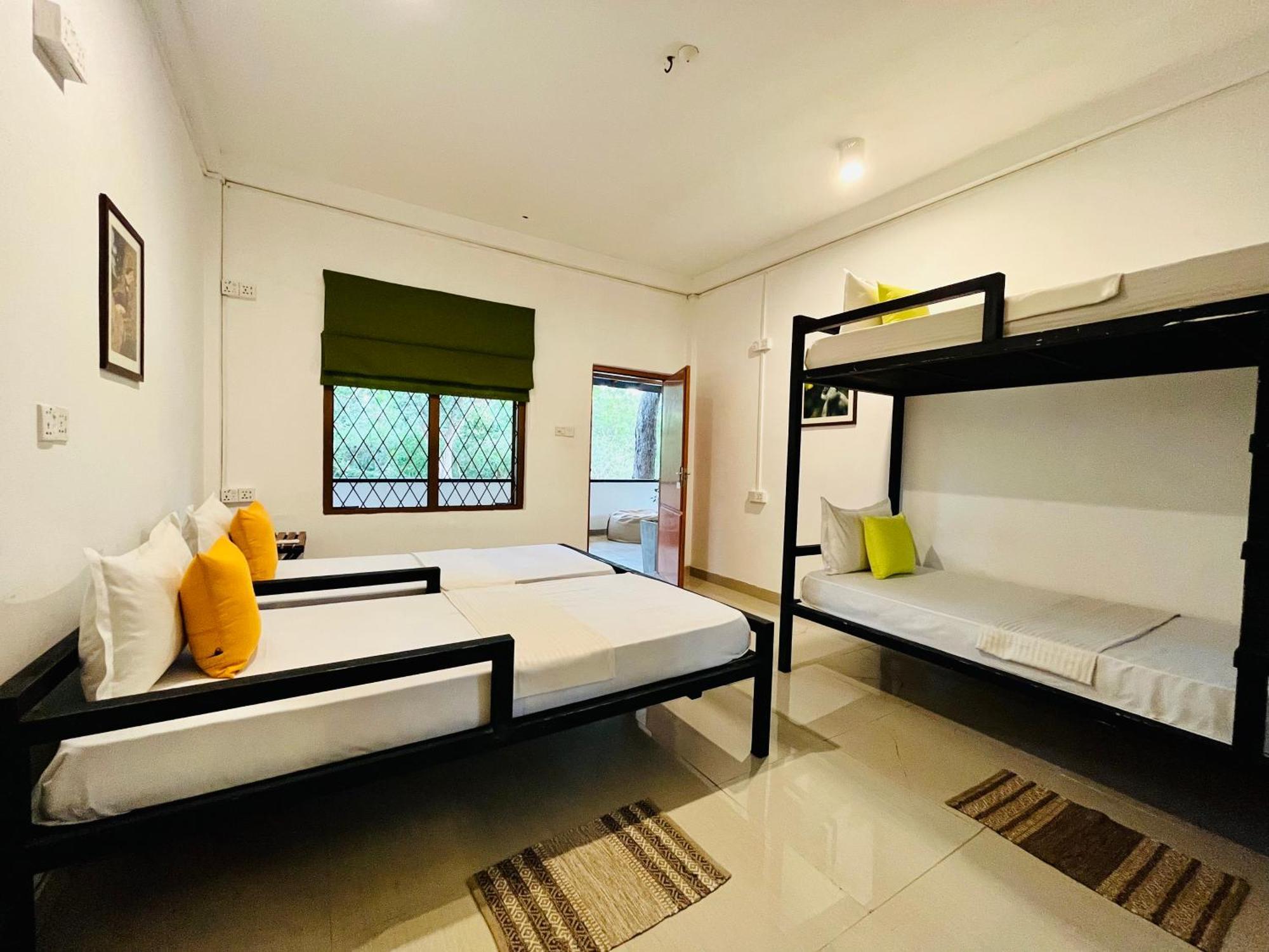 Funky Leopard Safari Lodge Bordering Yala National Park Kataragama Exteriör bild