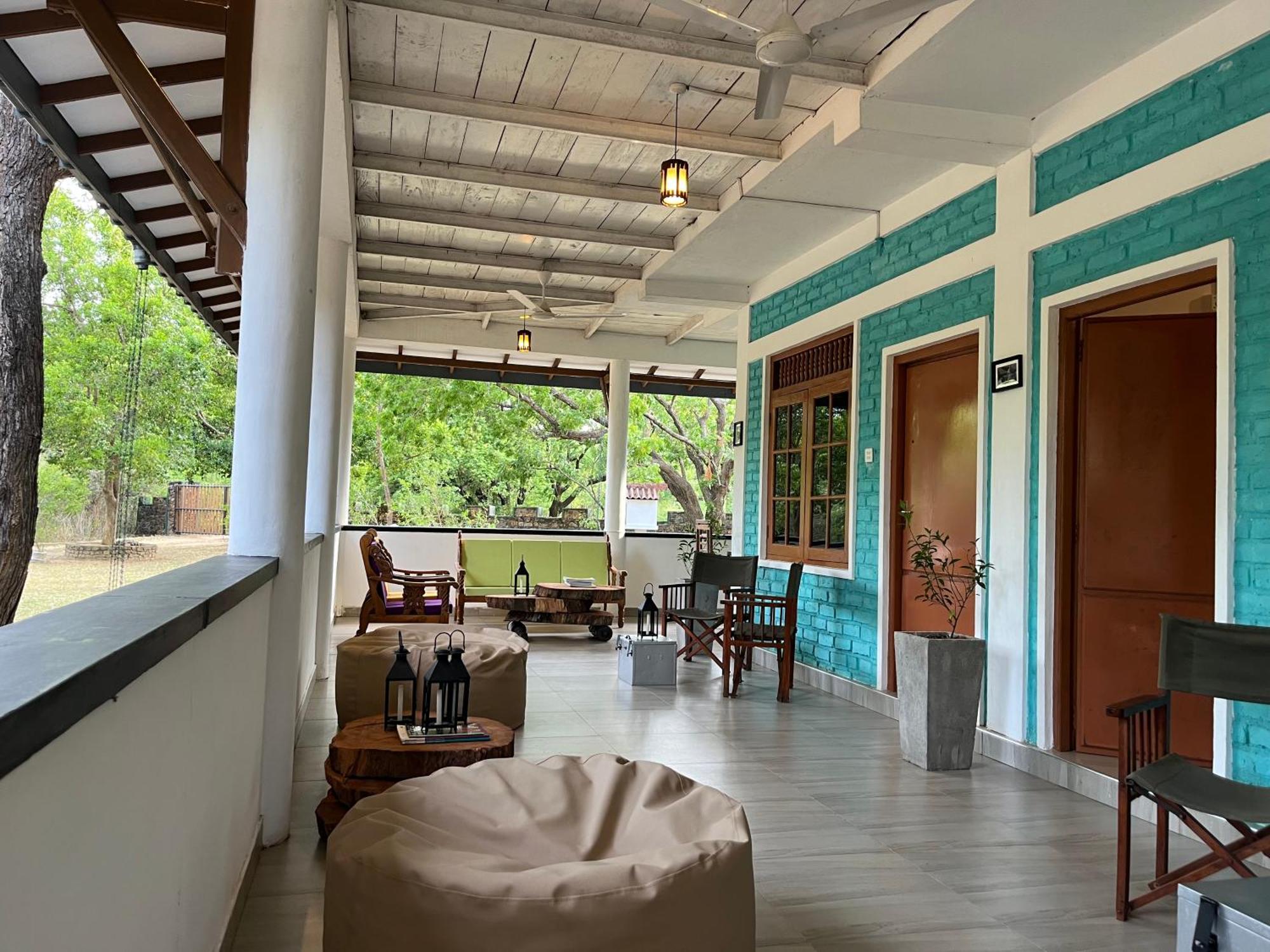 Funky Leopard Safari Lodge Bordering Yala National Park Kataragama Exteriör bild