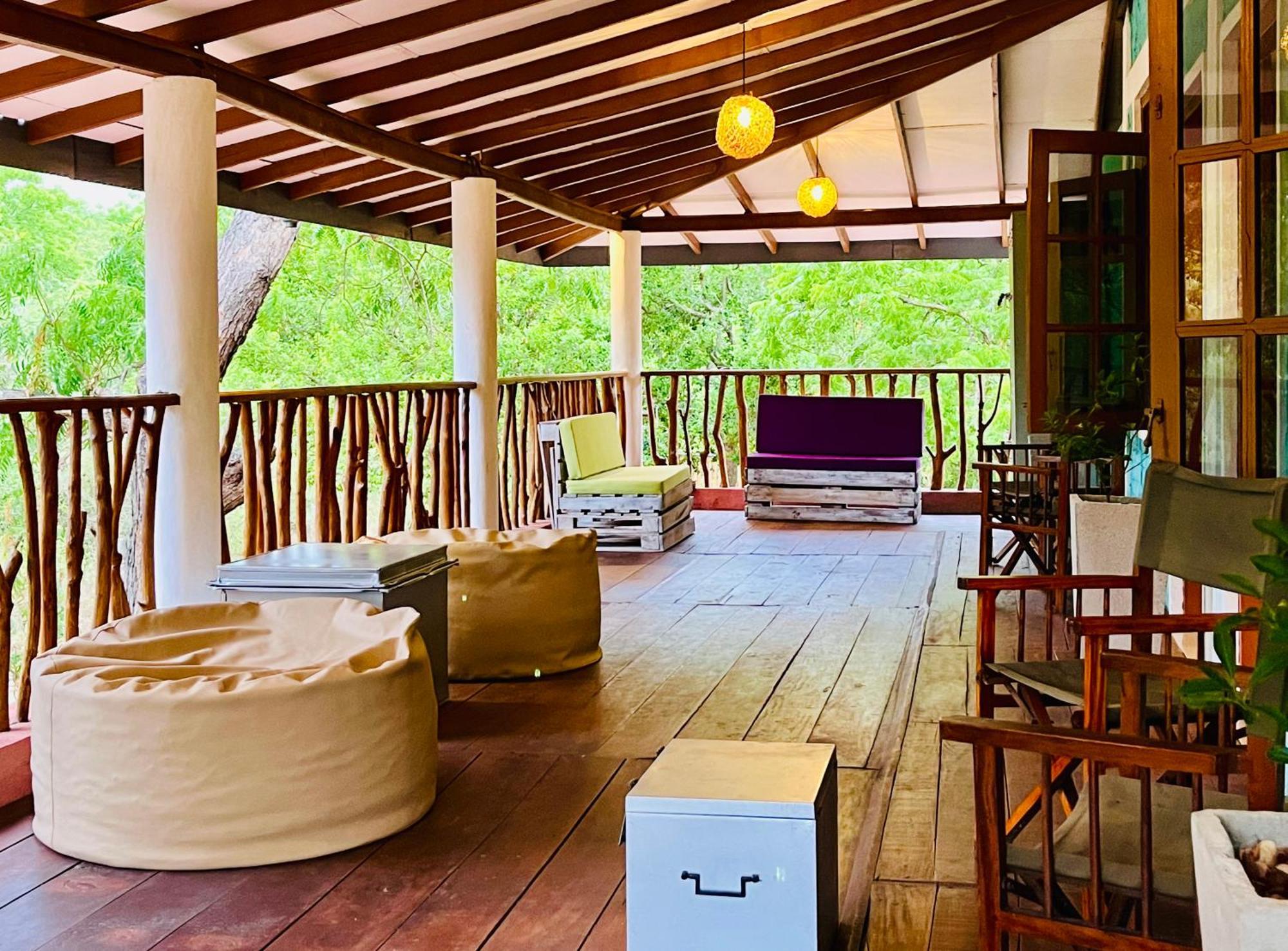 Funky Leopard Safari Lodge Bordering Yala National Park Kataragama Exteriör bild